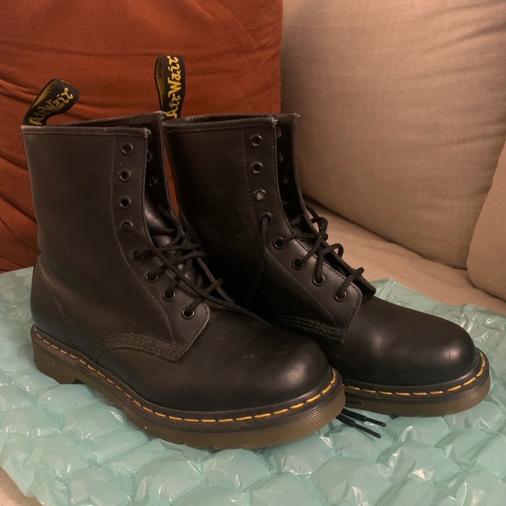 Dr. Martens 1460 8 Eyelet Boot